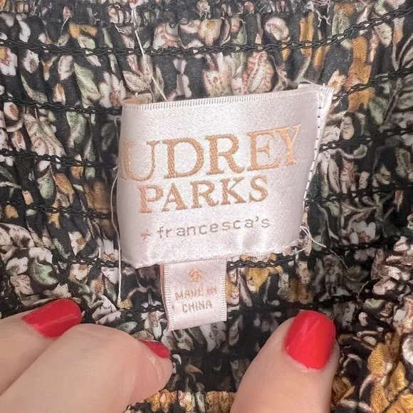 Francesca's Brielle Brown Gold Floral Smocked Ruffle Sleeves Jumpsuit Sz Small - Picture 8 of 9